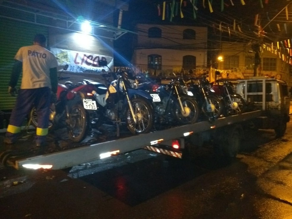 Nove motos e dois carros foram apreendidos (Foto: DivulgaÃ§Ã£o/SSP-BA)