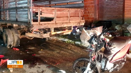 Motociclista morre após bater em traseira de caminhão em Araguatins