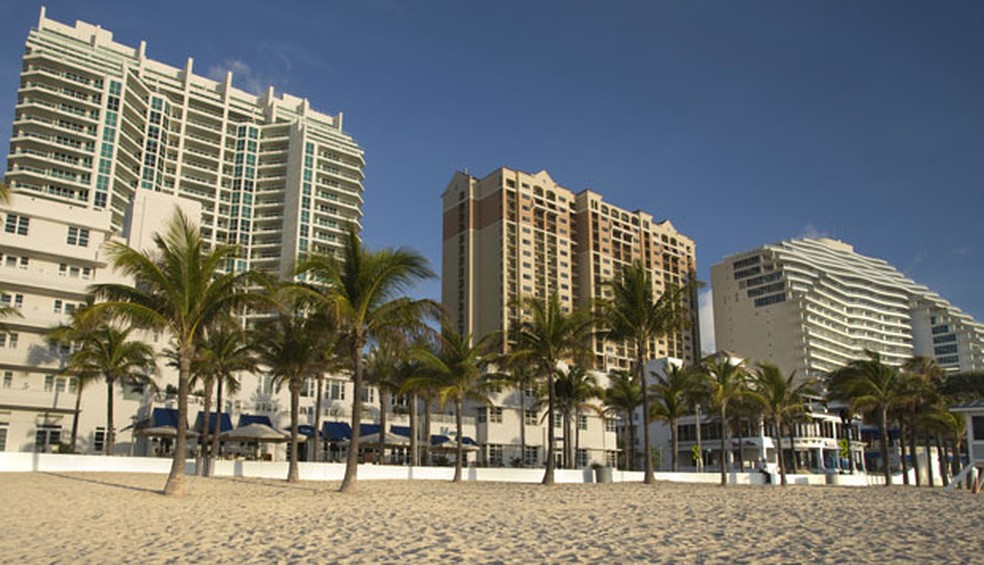Praia em Fort Lauderdale, na Flórida (Foto: Russel Kord/Photononstop/AFP)