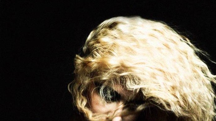 Dez Albuns Fundamentais Dos Anos 2010 6 Rainha Dos Raios Alice Caymmi 2014 Blog Do Mauro Ferreira G1 Página inicial mpb alice caymmi discografia rainha dos raios (ao vivo). rainha dos raios alice caymmi 2014