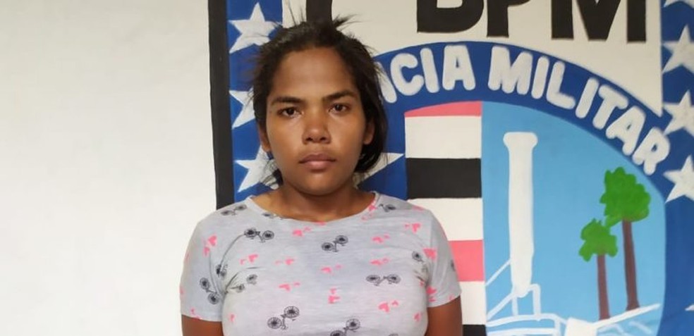 Mulher é presa após ser flagrada transportando maconha no Maranhão — Foto: Divulgação/ Polícia Militar 