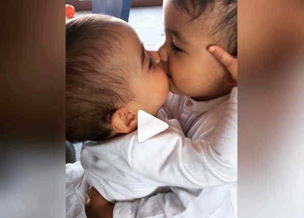 Martina e Mateo protagonizam momento fofo na web (Foto: Reprodução/ Instagram)