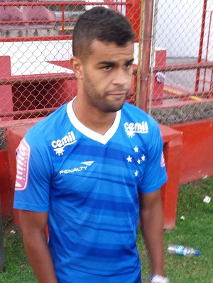 Fominha, meia Alisson não quer saber de ficar fora: Chega de ficar parado