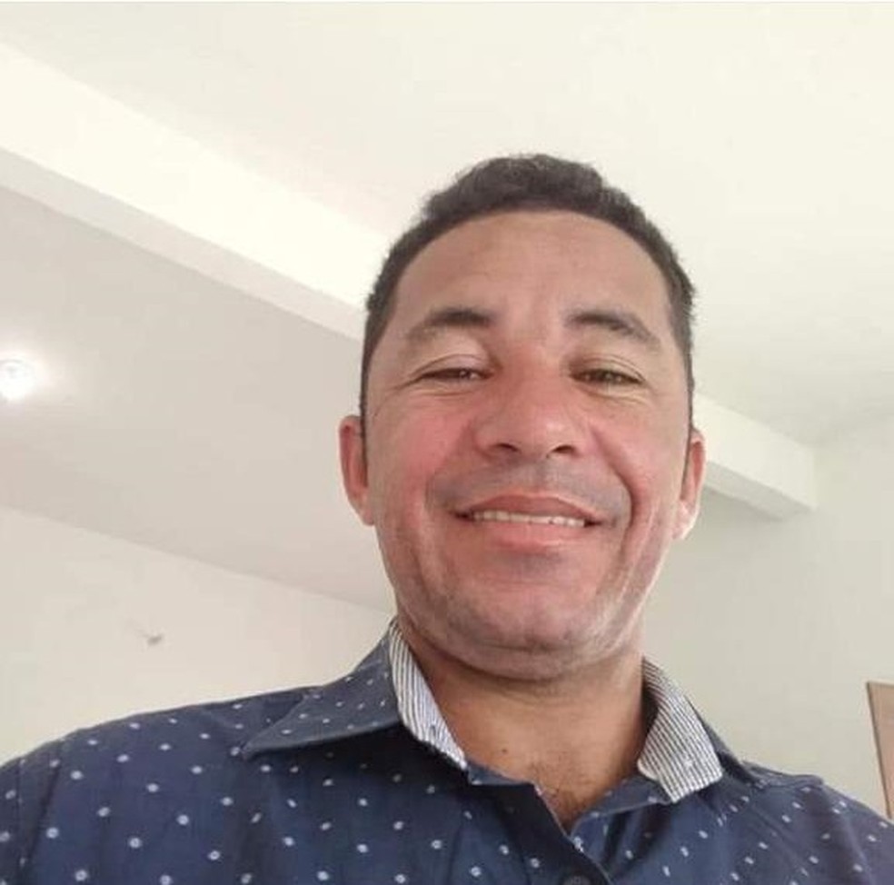 Joelson Queiroz dos Santos, conhecido como Eucin, tinha 41 anos e faleceu no acidente com ônibus que caiu de viaduto em Minas Gerais — Foto: Arquivo pessoal