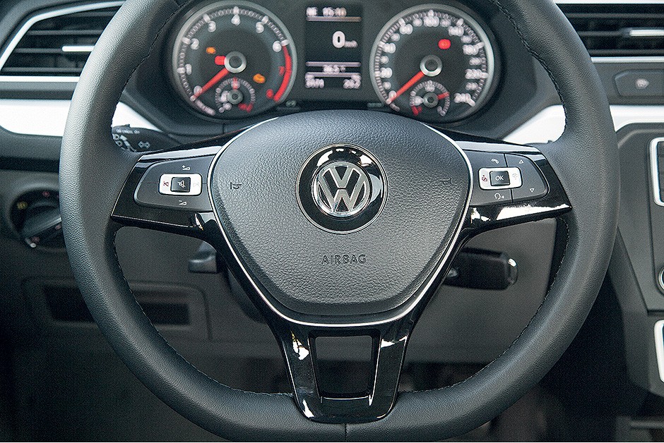 Volkswagen Voyage 2016