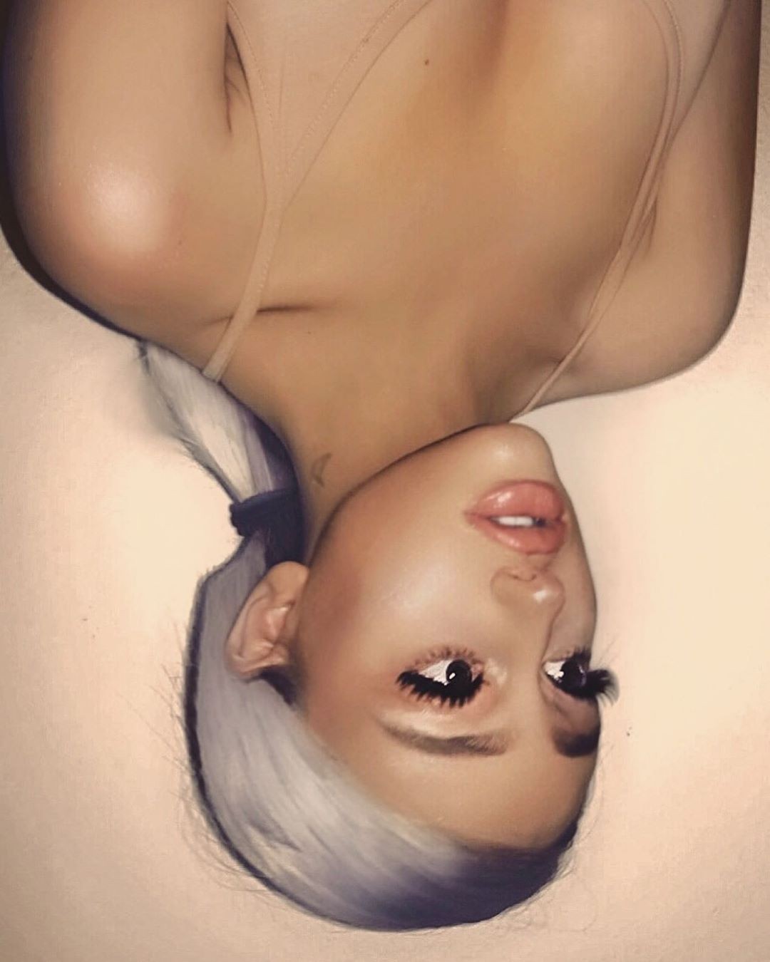 Jovem de 15 anos surpreende por semelhança com Ariana Grande - Quem | QUEM  News