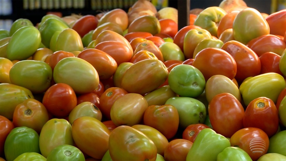 O preço do quilo do tomate teve um aumento de 36,94% (Foto: Reprodução/TV Fronteira)