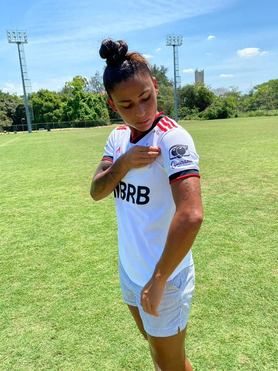 Guaraná está na camisa do time feminino do Flamengo