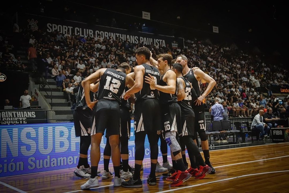 Corinthians Decide Interromper Time De Basquete E Nao Renovara Contrato De Jogadores Corinthians Ge