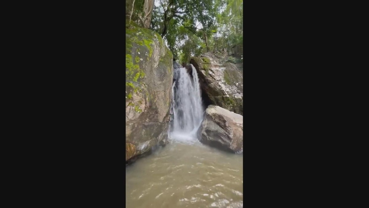 Cachoeira é interditada após turista cair enquanto tirava foto, bater a  cabeça em pedra e morrer, na cidade de Goiás | Goiás | G1
