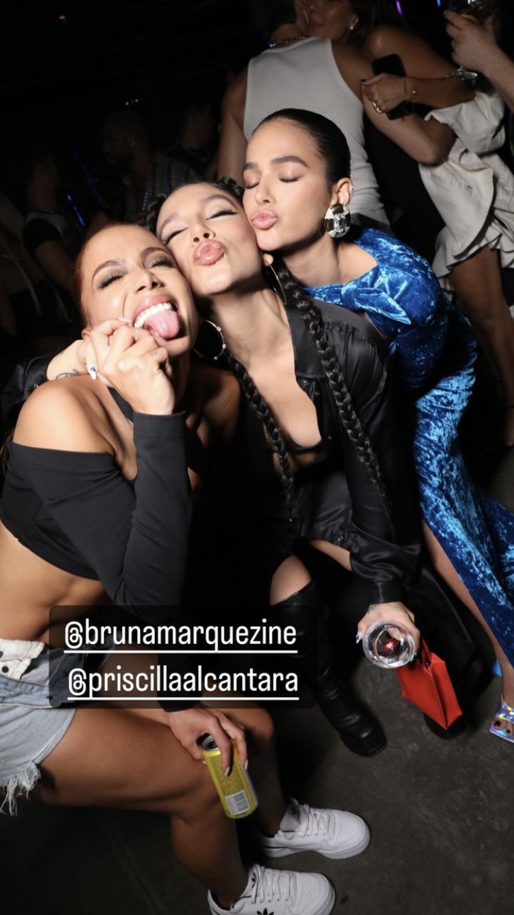 Anitta, Priscilla Alcântara e Bruna Marquezine — Foto: Reprodução/Instagram Anitta