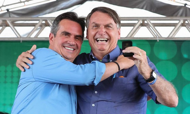 O senador Ciro Nogueira (PP-PI) e o presidente Jair Bolsonaro participam de inauguração de ponte entre Piauí e Maranhão