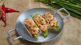 Peixaria Divina Providência, no Irajá. Preamar - Tacos de peixe assado e camarões  — Foto: Divulgação/Ferando Salles/Unisuam