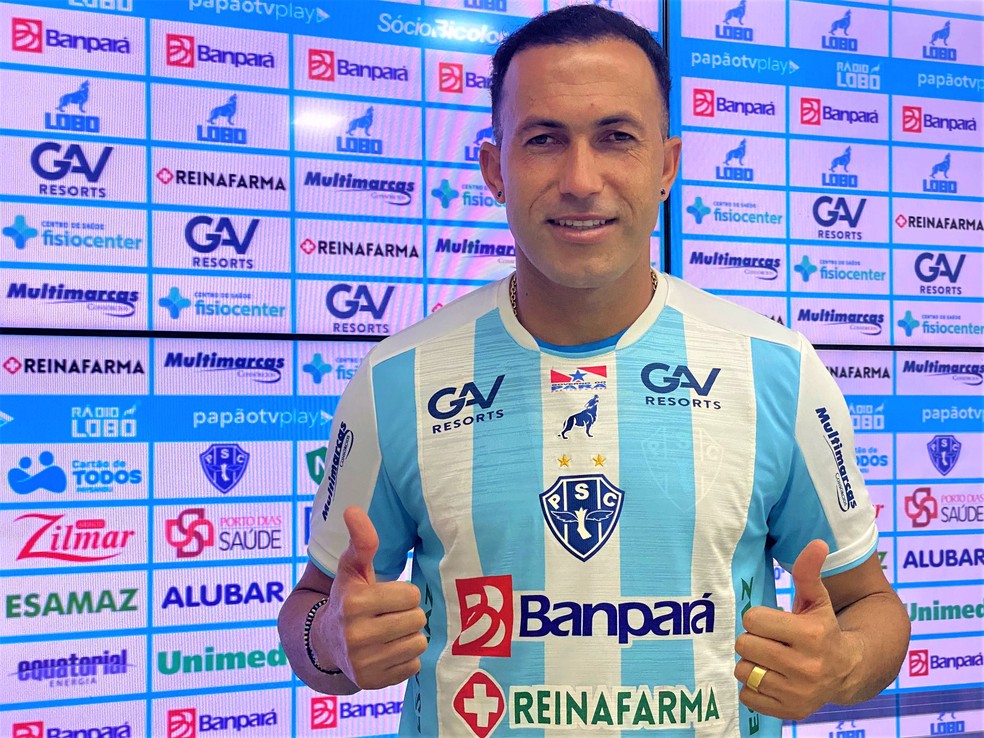 Jefferson é apresentado oficialmente no Paysandu — Foto: Jorge Luís Totti/Ascom Paysandu