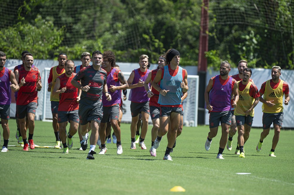 Preparador Antonio G�mez comanda treino f�sico do Flamengo � Foto: Alexandre Vidal/Flamengo