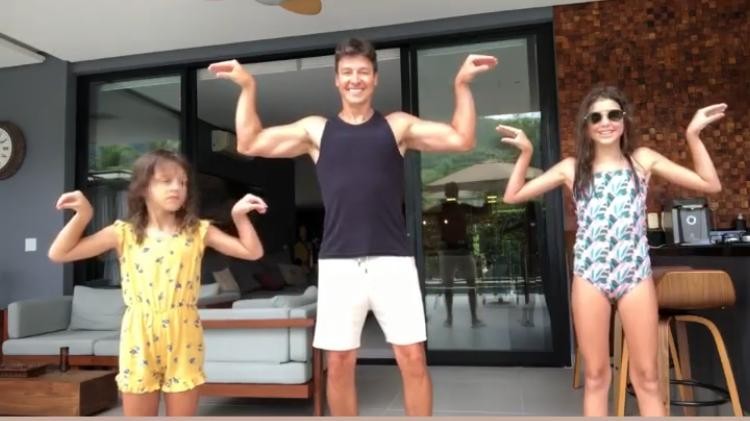 Em Angra Rodrigo Faro Danca Com As Filhas Revista Glamour Celebridades