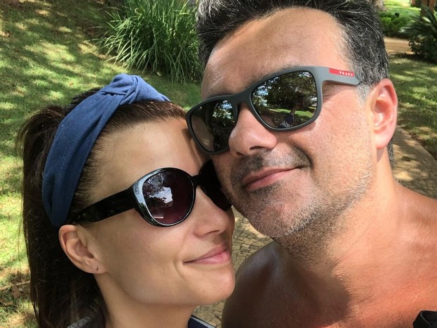 Sabina Simonato e o marido, Evandro (Foto: Reprodução/Instagram)