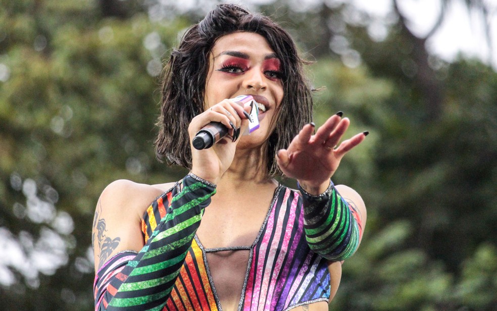 Pabllo Vittar se apresenta durante a Parada LGBT em SP (Foto: Amanda Migliano/O Fotográfico/Estadão Conteúdo)