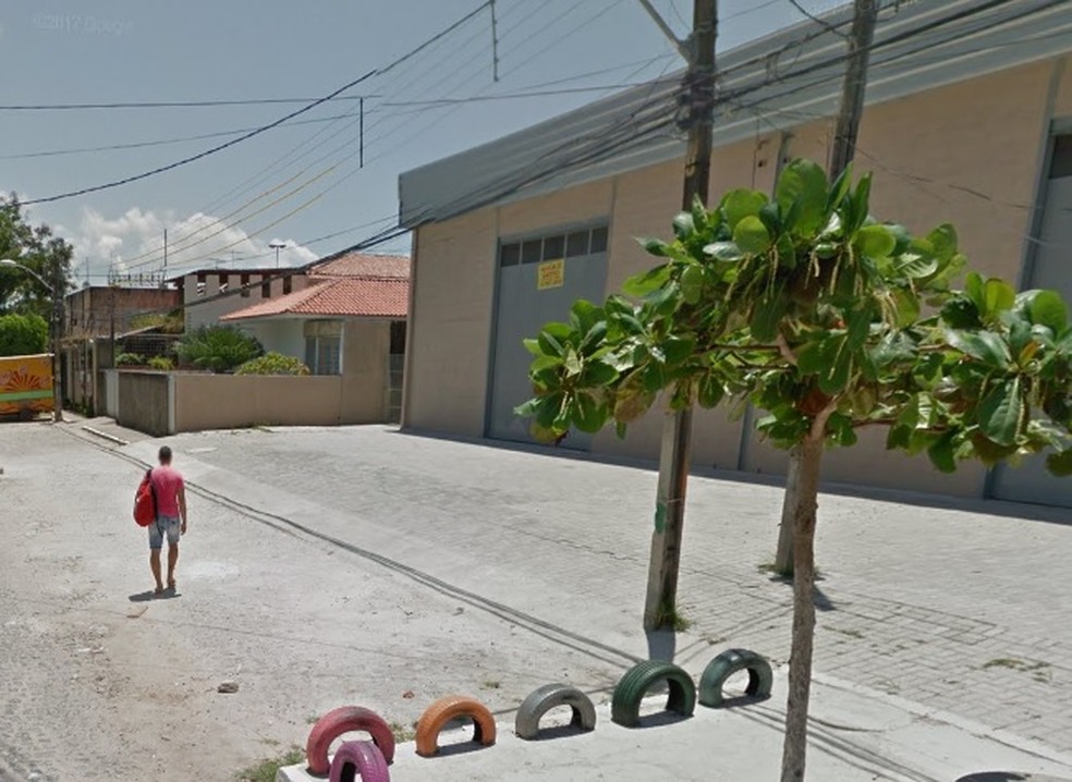Rua Carlos Peri de Lemos fica em Boa Viagem, na Zona Sul do Recife (Foto: Google Maps, Street View)
