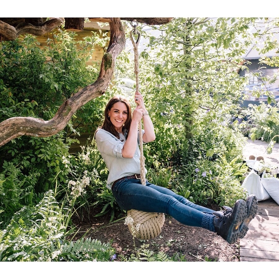 Kate no balanço (Foto: Reprodução Instagram)