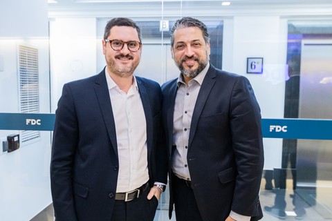 Marcelo Malzoni, coordenador de negócios multiplataforma da Globo, e João Meyer, gerente de negócios multiplataforma da Globo (Foto: Fabio Chialastri)