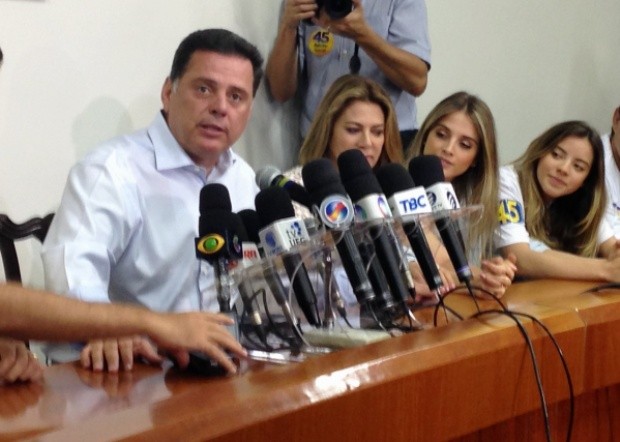 Governador reeleito em Goiás Marconi Perillo concede entrevista coletiva, em Goiânia (Foto: Luísa Gomes/G1)