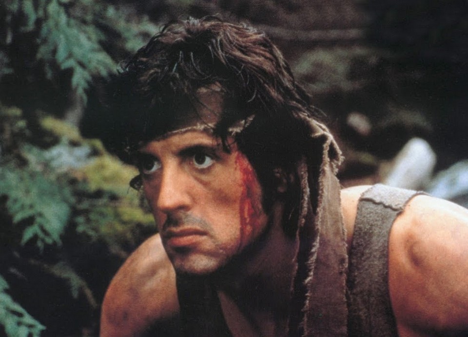 Sylvester Stallone em cena de Rambo (1982) (Foto: Reprodução)