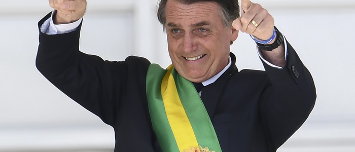 Resultado de imagem para A desculpa esfarrapada do capitão