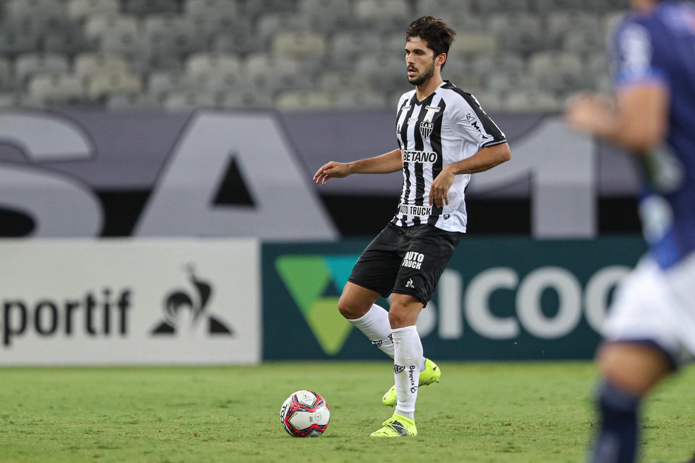 Diretor diz que São Paulo não fez proposta por Igor Rabello