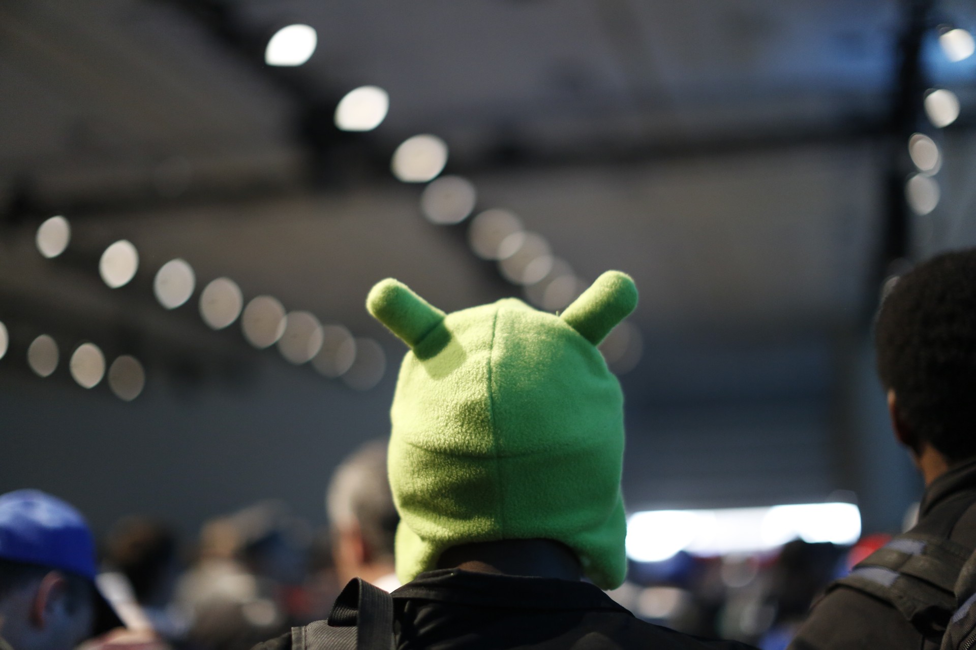 Participante usa touca do Android (Foto: getty)