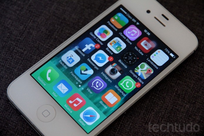 iPhone 4S tem melhor tela (Foto: Luciana Maline/TechTudo)