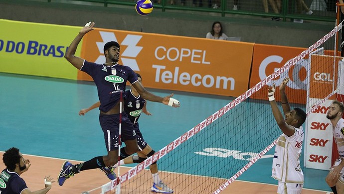 Cruzeiro abre série de cinco jogos em casa com vitória sobre o Caramuru