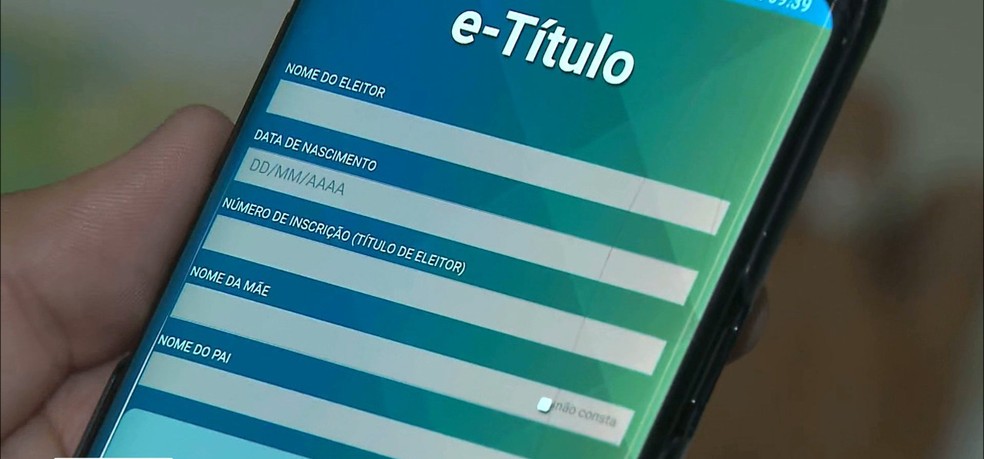 Os novos títulos de eleitor vão ser emitidos por meio do e-Título, aplicativo para tablets e smartphones — Foto: Reprodução/TV Cabo Branco