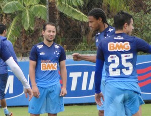 Marcelo confirma Dedé na vaga de Manoel no último treino antes do jogo