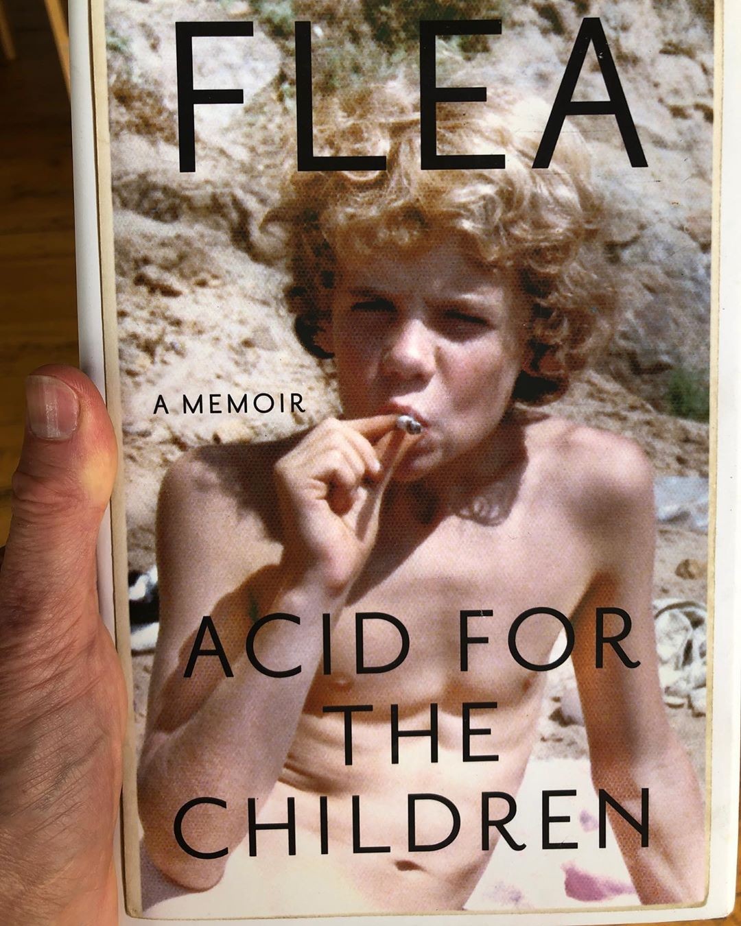 Capa da autobiografia de Flea (Foto: Reprodução: Instagram Flea)