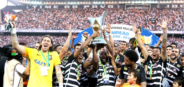 CBF vai levar taça do Brasileirão à Arena Corinthians nesta quarta