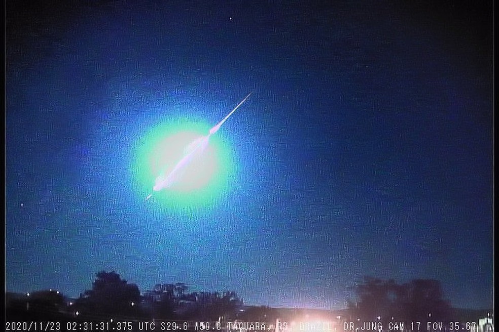 Meteoro explodiu sobre a fronteira do RS — Foto: Divulgação/Observatório Espacial Heller & Jung 