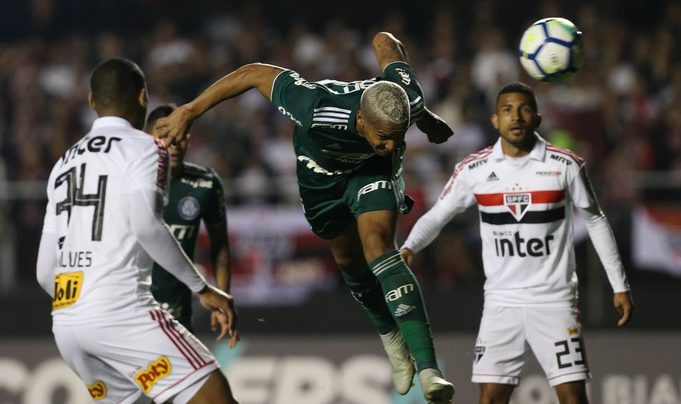 Deyverson marca pelo Palmeiras contra o SÃ£o Paulo â€” Foto: DivulgaÃ§Ã£o / Palmeiras