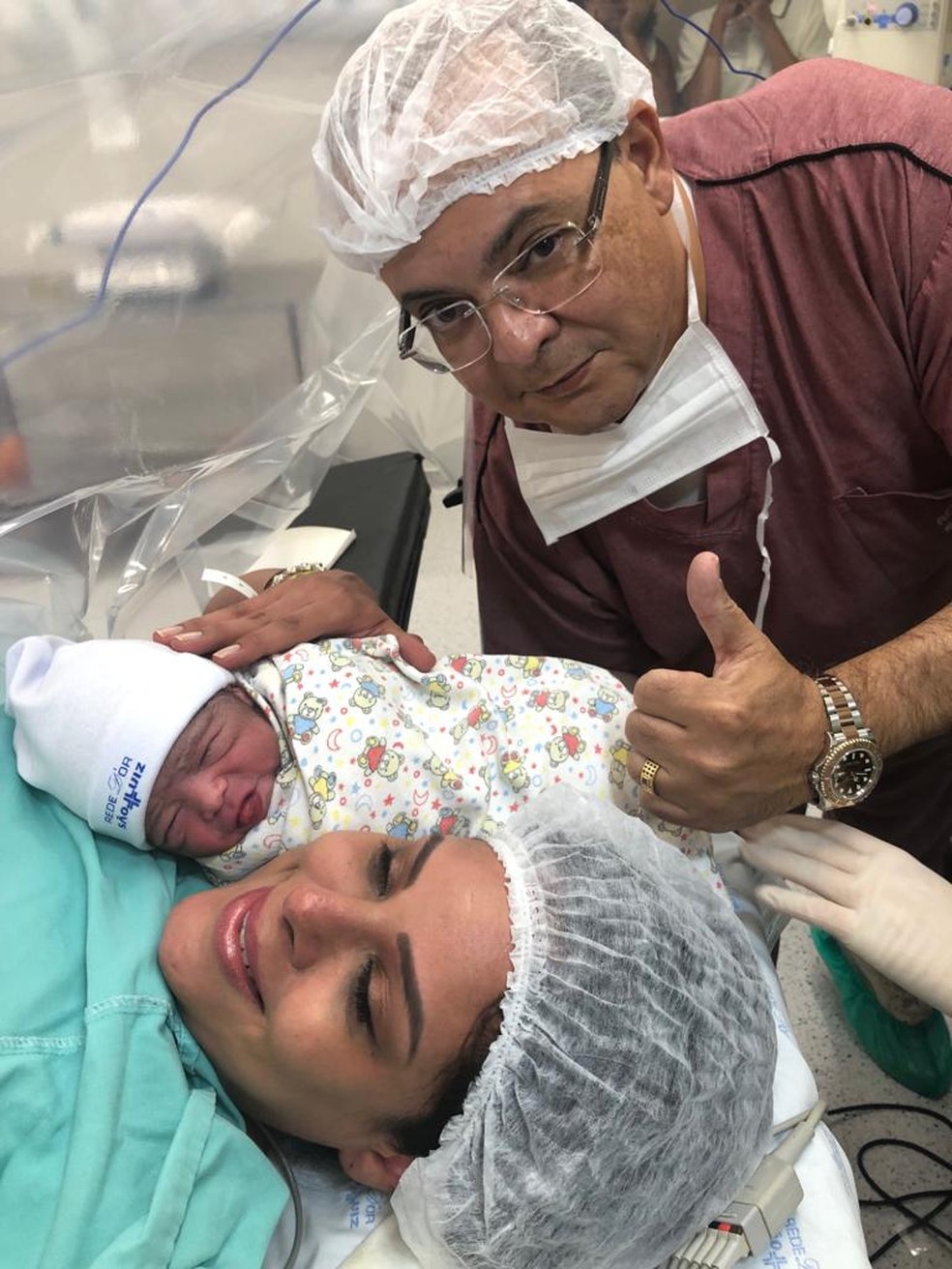 Ibaneis Rocha e Mayara Noronha ao lado do filho do casal, Mateus — Foto: Arquivo pessoal