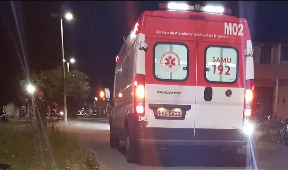 Médica morre à espera de ambulância após ocorrência de 'desordem' em residência, na Grande Fortaleza. — Foto: Rafaela Duarte/SVM