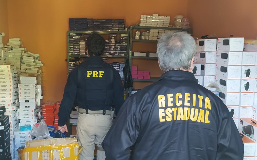 Operação prende suspeitos de vender online produtos falsos no Sul de MG; lucro estimado é de R$ 1,8 milhão — Foto: Polícia Rodoviária Federal