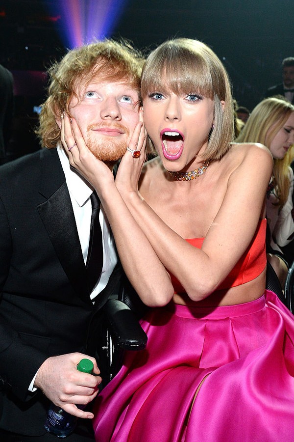 LOS ANGELES, CA - FEBRUARY 15:  Ed Sheeran and Taylor Swift attends The 58th GRAMMY Awards at Staples Center on February 15, 2016 in Los Angeles, California.  (Photo by Kevin Mazur/WireImage) (Foto: WireImage)