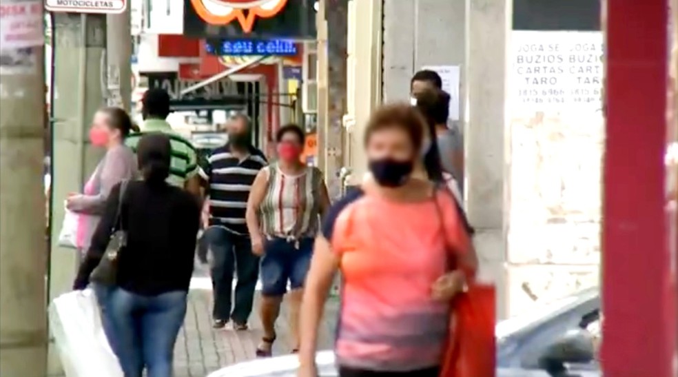 Decreto em Botucatu restringe a circulação de pessoas na cidade aos fins de semana — Foto: TV TEM/Reprodução