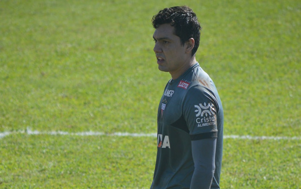 Goleiro Felipe rescinde contrato com o Atlético-GO e não ...