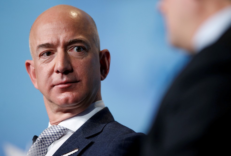 Jeff Bezos, fundador da Amazon, tem patrimônio de US$ 190 bilhões, segundo a revista Forbes — Foto: REUTERS/Joshua Roberts/File Photo