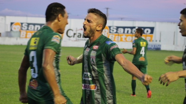 Juninho marca e dá a vitória para o Sousa, no Clássico Sertanejo contra o Atlético de Cajazeiras 