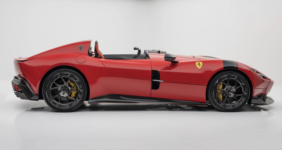 Mansory Ferrari Monza SP2 tem novas rodas de 21 polegadas na dianteira e 22", na traseira — Foto: Divulgação
