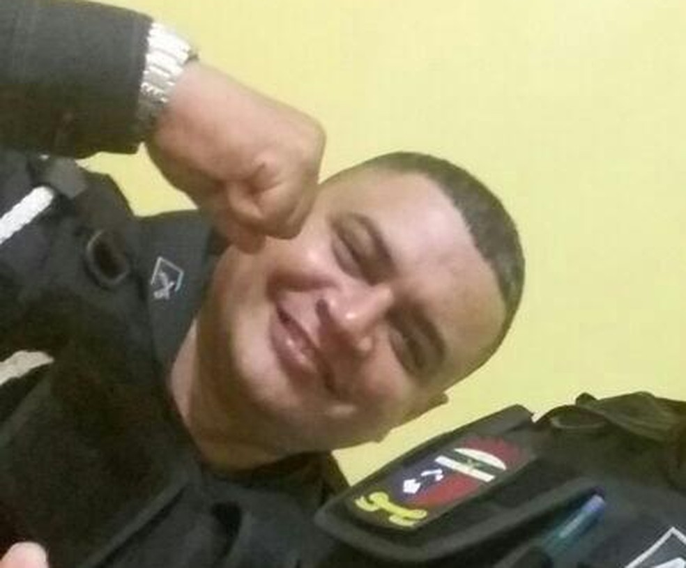 Policial militar Ildonio JosÃ© foi morto entre CaraÃºbas e MossorÃ³, interior do RN (Foto: ReproduÃ§Ã£o/redes sociais)