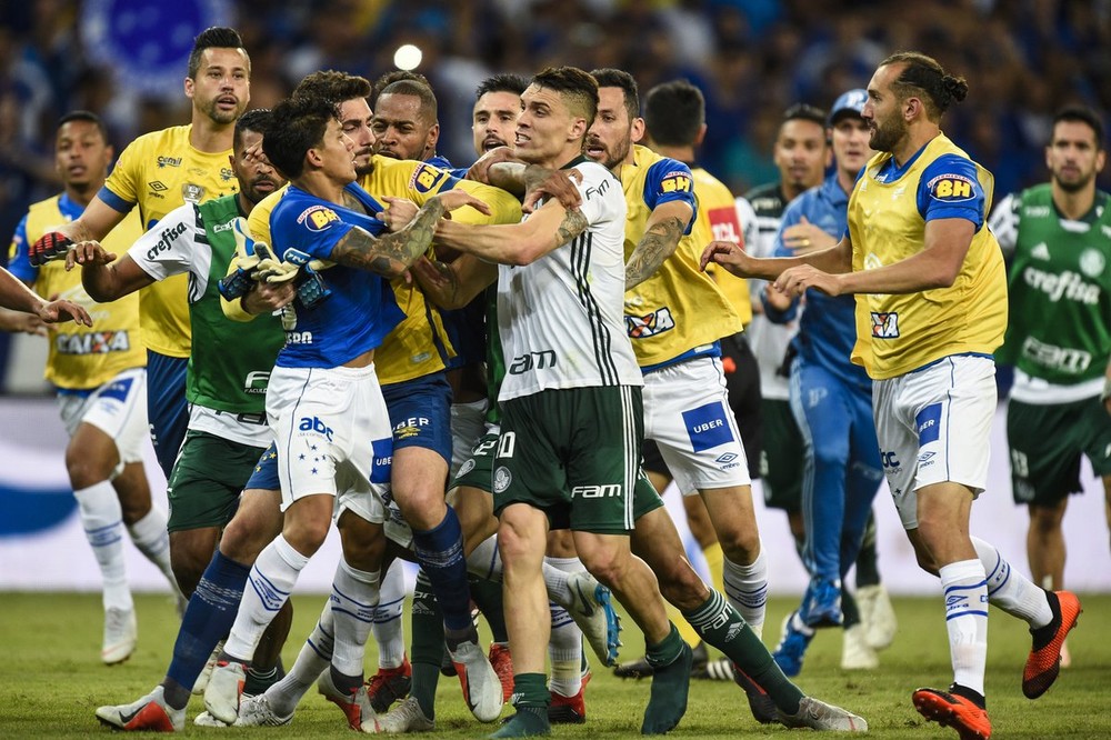 Com raiva, Palmeiras valoriza busca por títulos do Brasileirão e da Libertadores