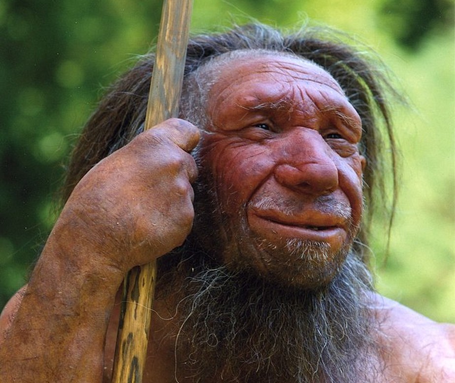 Imagem de uma reconstrução fiel de um homem Neandertal